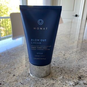 Monat Blow Out Cream